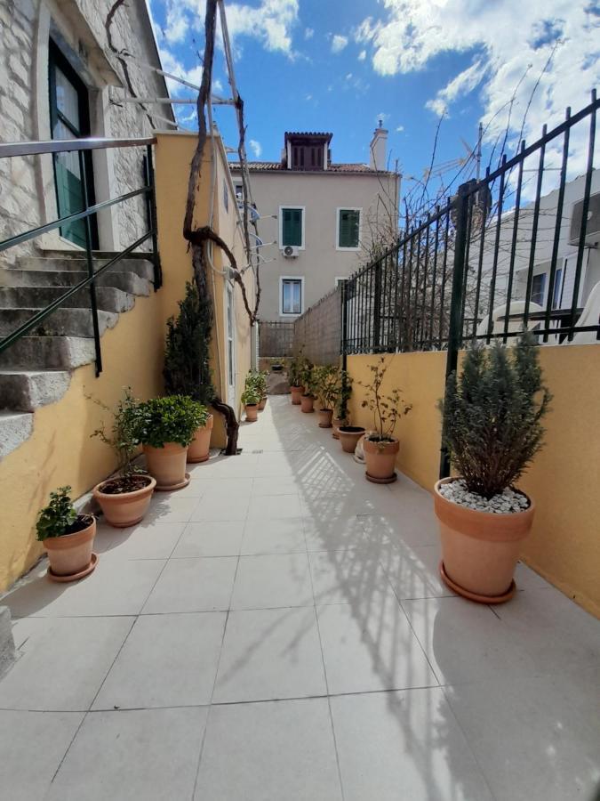 Ferienwohnung Luxury Mansarda Duplex - City Centre - Stone House Split Exterior foto