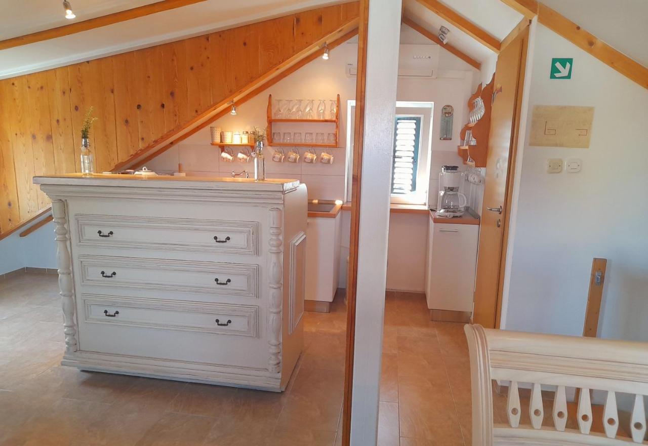Ferienwohnung Luxury Mansarda Duplex - City Centre - Stone House Split Exterior foto