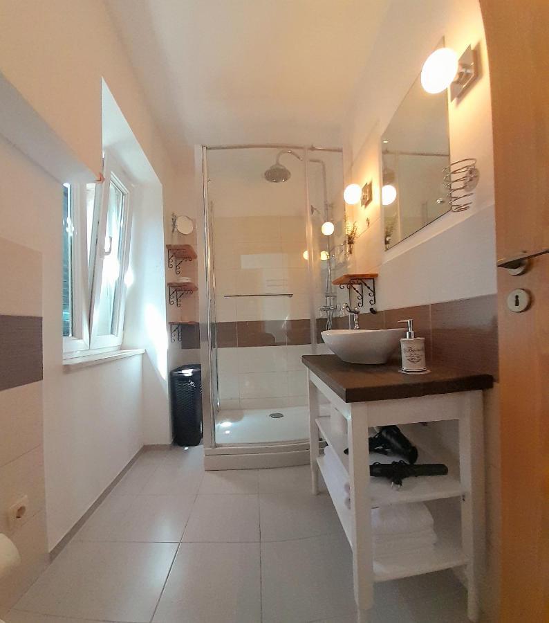 Ferienwohnung Luxury Mansarda Duplex - City Centre - Stone House Split Exterior foto
